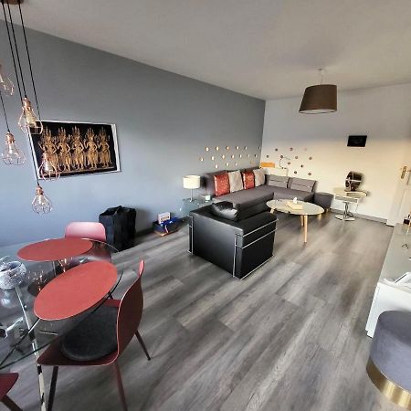 Tichnich Appartement - 2 Bedrooms - 1 Min Away From Train Station Annemasse Esterno foto
