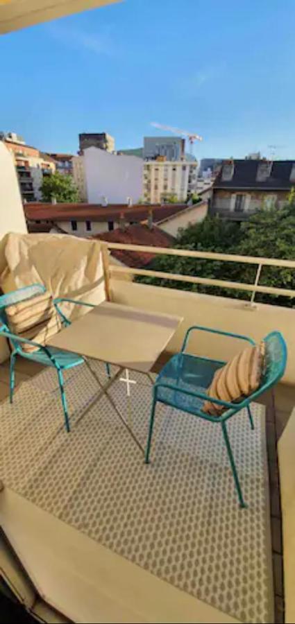 Tichnich Appartement - 2 Bedrooms - 1 Min Away From Train Station Annemasse Esterno foto
